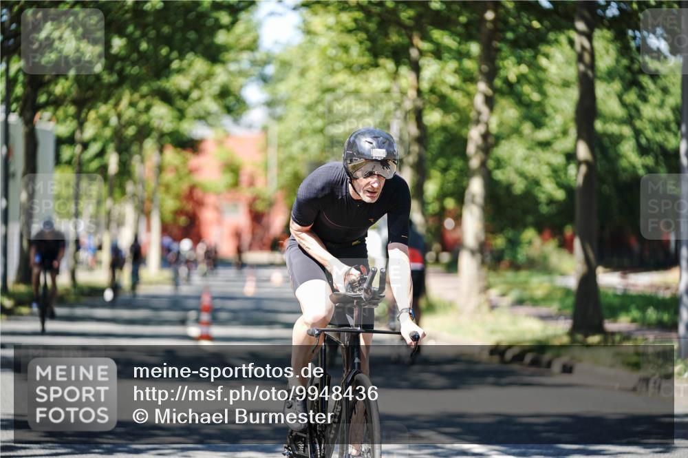 09.08.2026 - GEWOBA Citytriathlon Bremen Michael Burmester http://msf.ph/oto/9948436 09.08.2026 12:35:51 Radfahren 595, 758, 803, 814, 820, 869, 895, 1009, 1155 meine-sportfotos.de