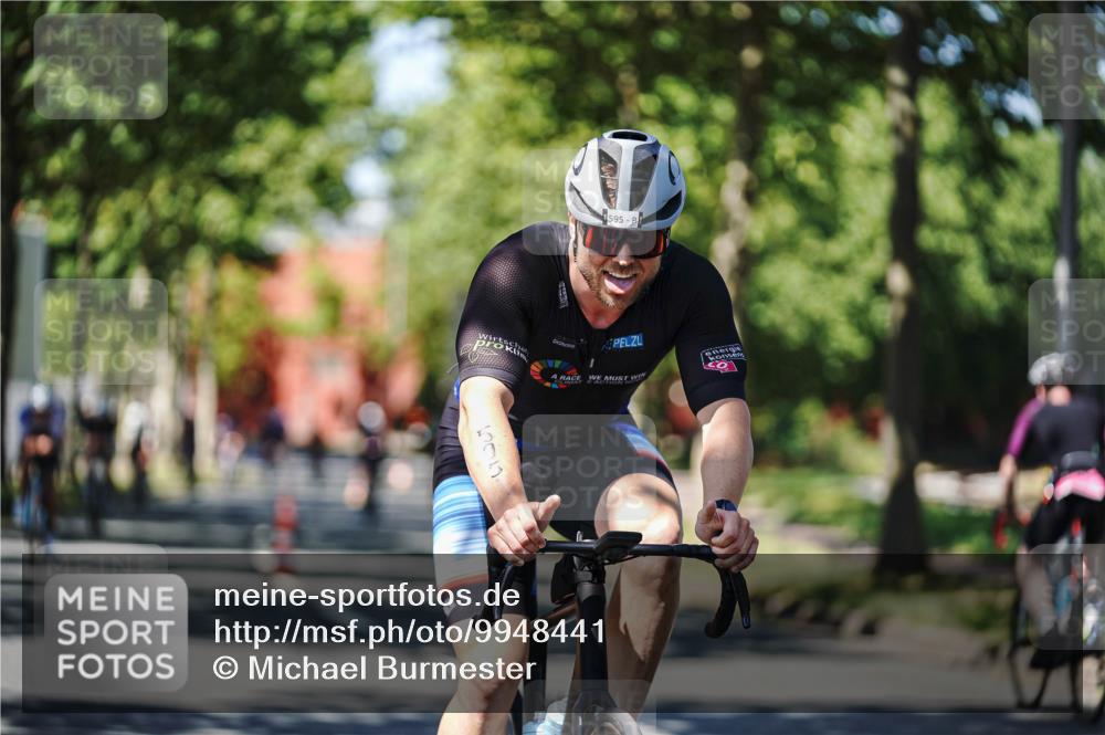 09.08.2026 - GEWOBA Citytriathlon Bremen Michael Burmester http://msf.ph/oto/9948441 09.08.2026 12:35:54 Radfahren 595, 758, 803, 814, 820, 869, 895, 901, 918, 1009, 1155 meine-sportfotos.de