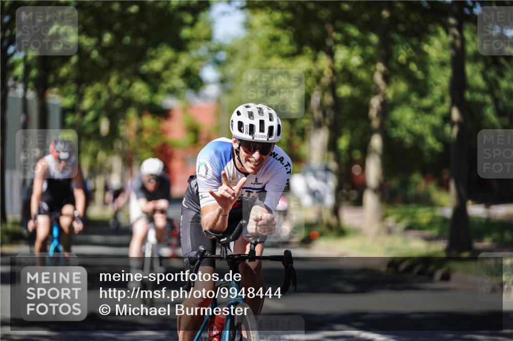 09.08.2026 - GEWOBA Citytriathlon Bremen Michael Burmester http://msf.ph/oto/9948444 09.08.2026 12:35:57 Radfahren 564, 595, 737, 758, 803, 820, 869, 895, 901, 918, 1009, 1155 meine-sportfotos.de
