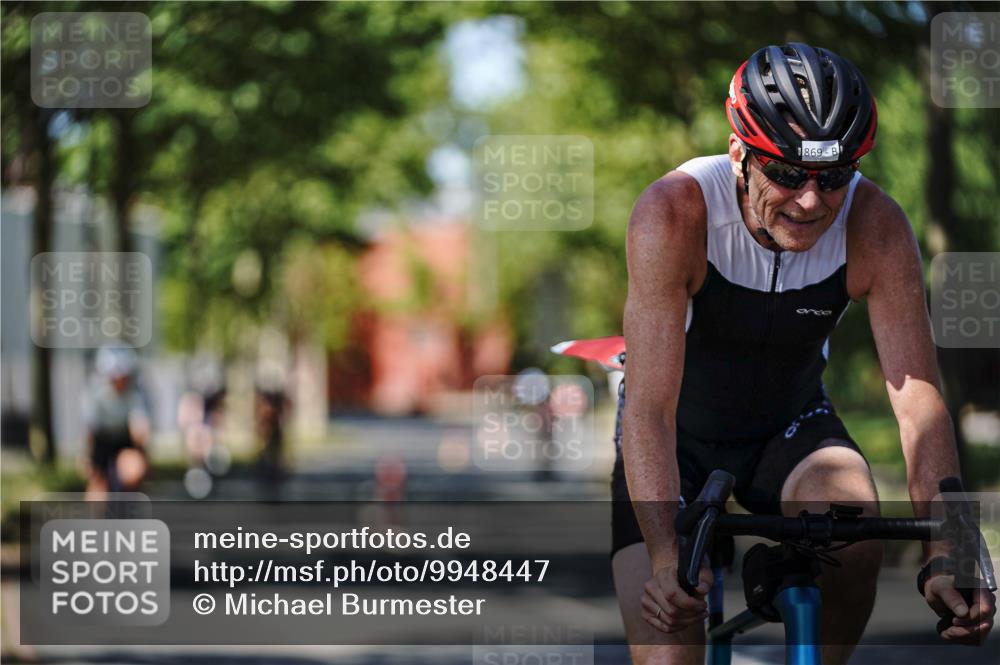 09.08.2026 - GEWOBA Citytriathlon Bremen Michael Burmester http://msf.ph/oto/9948447 09.08.2026 12:35:58 Radfahren 564, 595, 737, 803, 820, 869, 895, 901, 918, 1009, 1155 meine-sportfotos.de