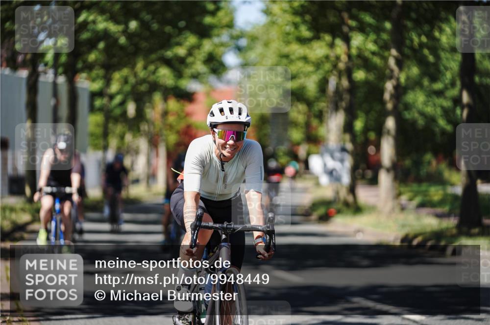 09.08.2026 - GEWOBA Citytriathlon Bremen Michael Burmester http://msf.ph/oto/9948449 09.08.2026 12:36:00 Radfahren 564, 595, 737, 803, 820, 869, 901, 918, 981, 1009, 1155 meine-sportfotos.de
