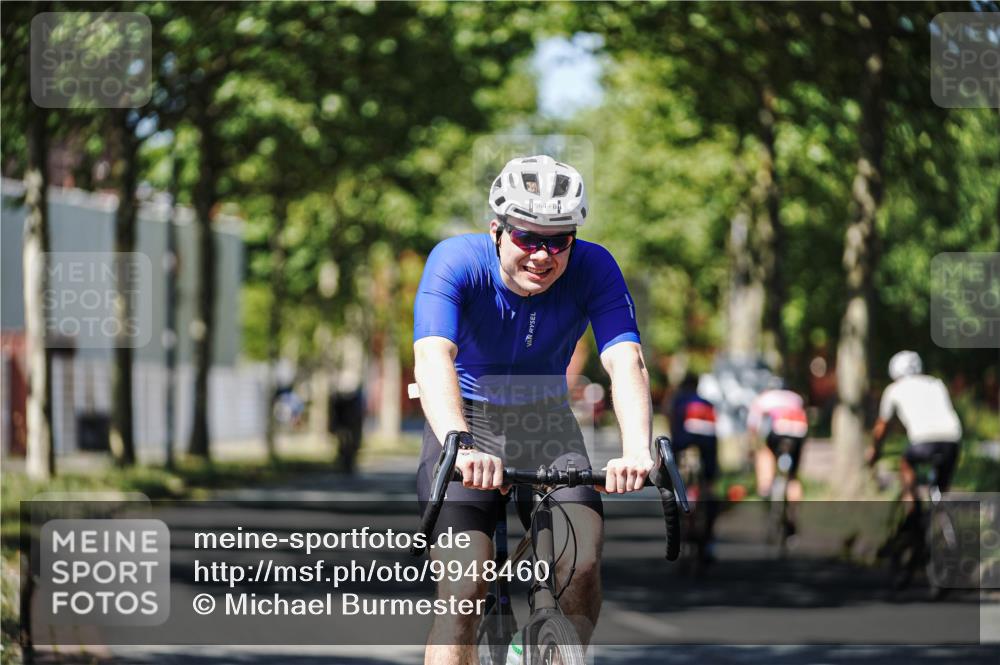 09.08.2026 - GEWOBA Citytriathlon Bremen Michael Burmester http://msf.ph/oto/9948460 09.08.2026 12:36:05 Radfahren 564, 565, 595, 737, 781, 803, 820, 869, 901, 918, 981, 1009, 1119, 1155 meine-sportfotos.de