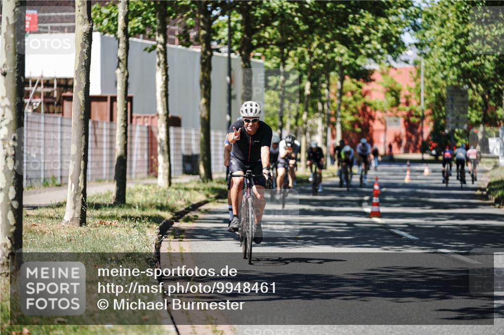 09.08.2026 - GEWOBA Citytriathlon Bremen Michael Burmester http://msf.ph/oto/9948461 09.08.2026 12:36:10 Radfahren 560, 562, 564, 565, 595, 682, 737, 781, 869, 901, 918, 948, 981, 1009, 1110, 1119, 1155 meine-sportfotos.de