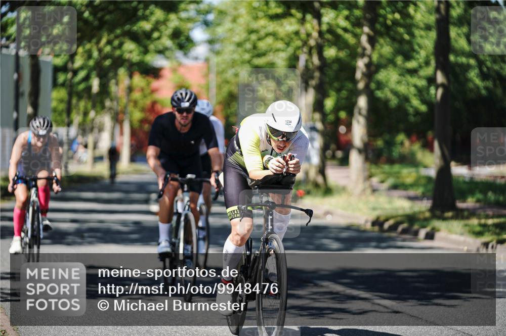 09.08.2026 - GEWOBA Citytriathlon Bremen Michael Burmester http://msf.ph/oto/9948476 09.08.2026 12:36:15 Radfahren 560, 562, 564, 565, 682, 737, 748, 781, 948, 981, 1110, 1119, 1139 meine-sportfotos.de