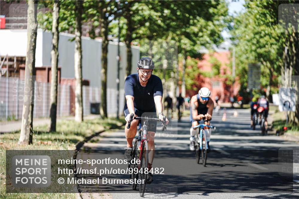09.08.2026 - GEWOBA Citytriathlon Bremen Michael Burmester http://msf.ph/oto/9948482 09.08.2026 12:36:19 Radfahren 560, 562, 565, 668, 673, 682, 748, 780, 781, 864, 948, 981, 1110, 1119, 1139 meine-sportfotos.de