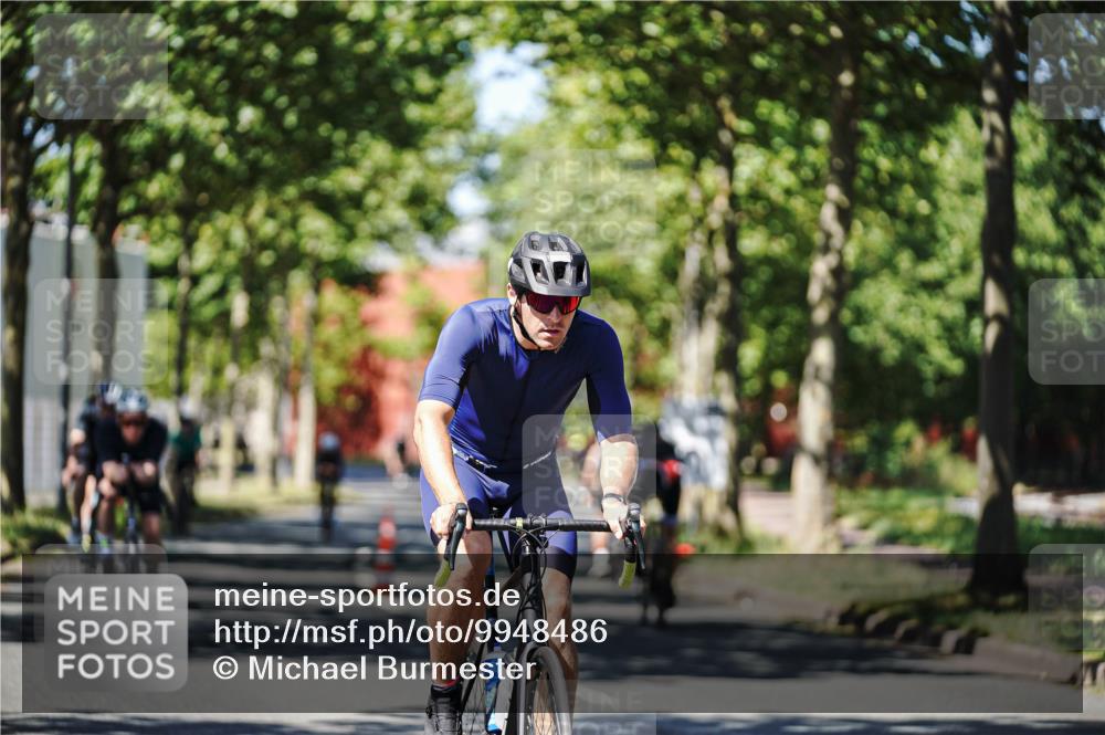 09.08.2026 - GEWOBA Citytriathlon Bremen Michael Burmester http://msf.ph/oto/9948486 09.08.2026 12:36:26 Radfahren 560, 562, 668, 673, 682, 748, 749, 780, 864, 948, 979, 1110, 1118, 1129, 1139, 1146 meine-sportfotos.de