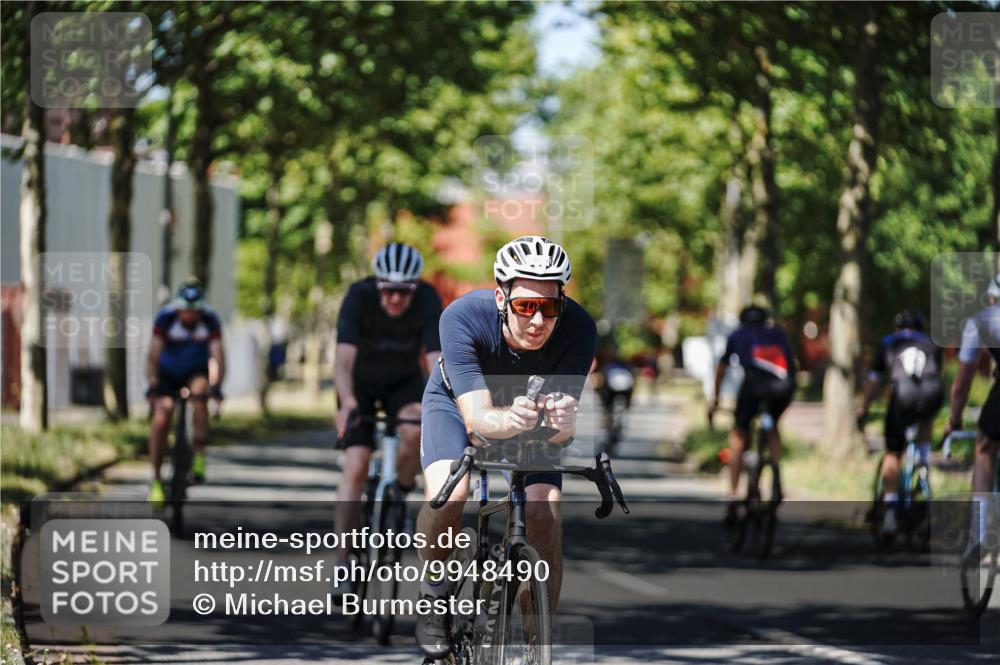 09.08.2026 - GEWOBA Citytriathlon Bremen Michael Burmester http://msf.ph/oto/9948490 09.08.2026 12:36:28 Radfahren 653, 668, 673, 682, 748, 749, 780, 864, 979, 1110, 1118, 1129, 1139, 1146 meine-sportfotos.de