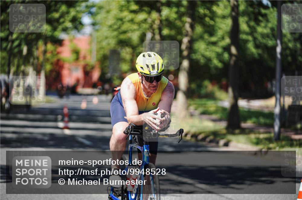 09.08.2026 - GEWOBA Citytriathlon Bremen Michael Burmester http://msf.ph/oto/9948528 09.08.2026 12:36:58 Radfahren 787, 823, 861, 872, 943, 970, 1147 meine-sportfotos.de
