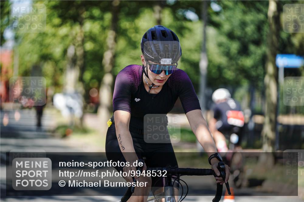 09.08.2026 - GEWOBA Citytriathlon Bremen Michael Burmester http://msf.ph/oto/9948532 09.08.2026 12:37:00 Radfahren 787, 823, 861, 872, 943, 970, 1147 meine-sportfotos.de