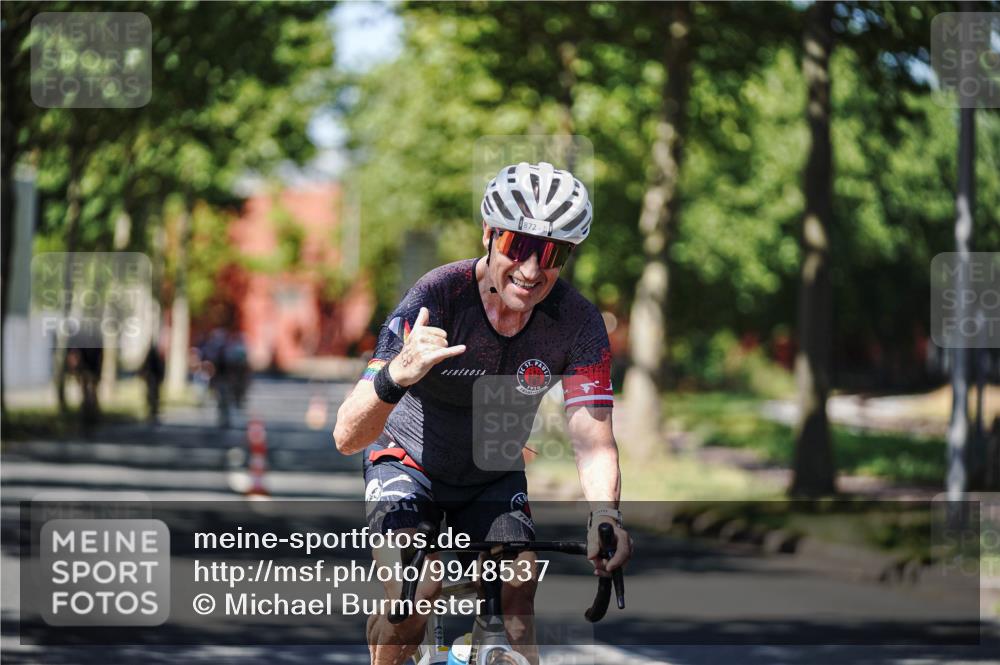 09.08.2026 - GEWOBA Citytriathlon Bremen Michael Burmester http://msf.ph/oto/9948537 09.08.2026 12:37:03 Radfahren 728, 787, 812, 823, 872, 943, 1126, 1142, 1147 meine-sportfotos.de
