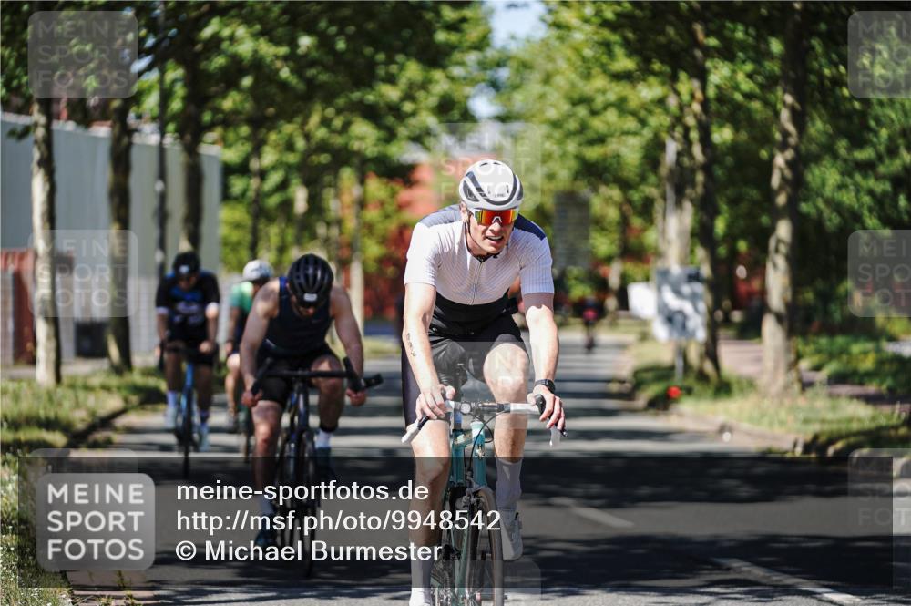 09.08.2026 - GEWOBA Citytriathlon Bremen Michael Burmester http://msf.ph/oto/9948542 09.08.2026 12:37:09 Radfahren 566, 568, 728, 744, 787, 788, 812, 823, 872, 1126, 1142 meine-sportfotos.de