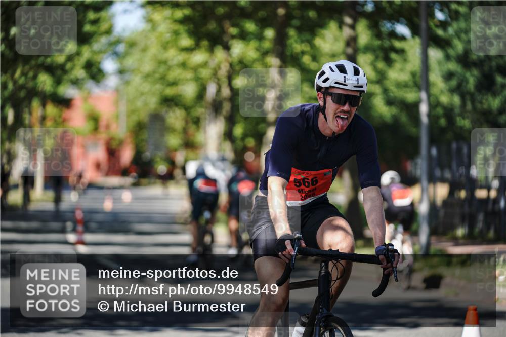 09.08.2026 - GEWOBA Citytriathlon Bremen Michael Burmester http://msf.ph/oto/9948549 09.08.2026 12:37:12 Radfahren 566, 568, 728, 744, 787, 788, 790, 812, 839, 872, 1126, 1142 meine-sportfotos.de