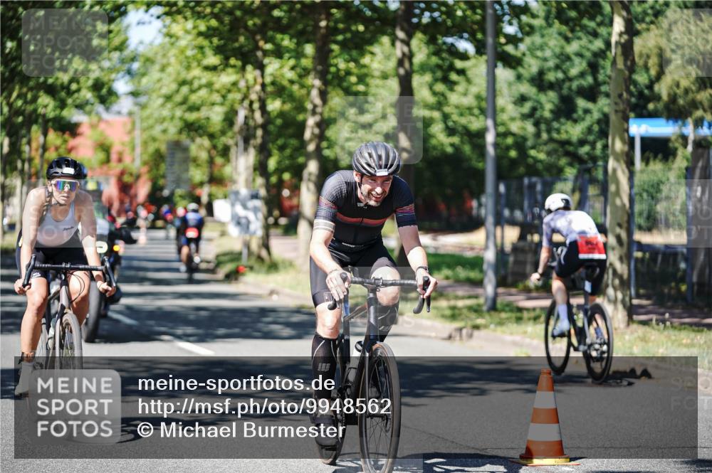 09.08.2026 - GEWOBA Citytriathlon Bremen Michael Burmester http://msf.ph/oto/9948562 09.08.2026 12:37:22 Radfahren 566, 568, 627, 728, 744, 788, 790, 792, 812, 839, 938, 1142 meine-sportfotos.de