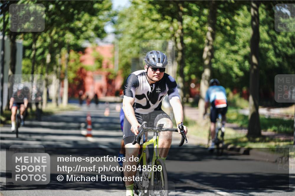 09.08.2026 - GEWOBA Citytriathlon Bremen Michael Burmester http://msf.ph/oto/9948569 09.08.2026 12:37:27 Radfahren 568, 604, 627, 678, 790, 792, 816, 839, 935, 938, 1109 meine-sportfotos.de