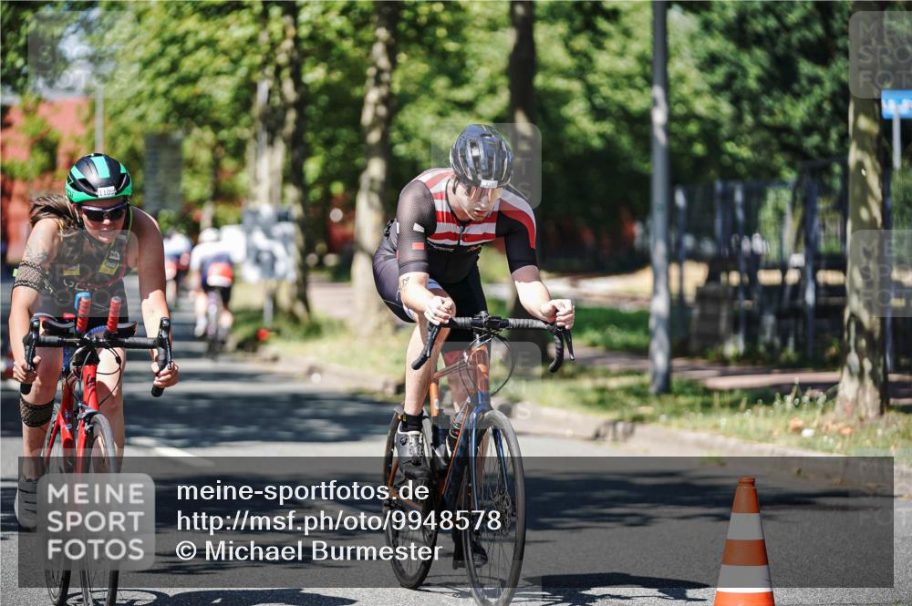 09.08.2026 - GEWOBA Citytriathlon Bremen Michael Burmester http://msf.ph/oto/9948578 09.08.2026 12:37:37 Radfahren 604, 627, 639, 678, 727, 745, 816, 935, 1109 meine-sportfotos.de
