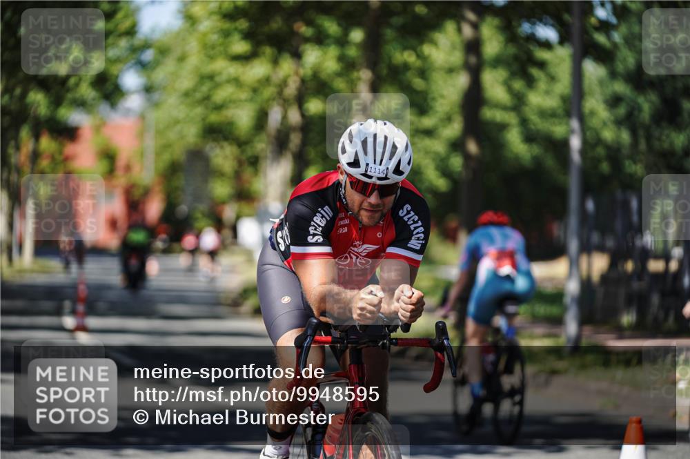 09.08.2026 - GEWOBA Citytriathlon Bremen Michael Burmester http://msf.ph/oto/9948595 09.08.2026 12:37:51 Radfahren 559, 571, 639, 687, 745, 1114 meine-sportfotos.de