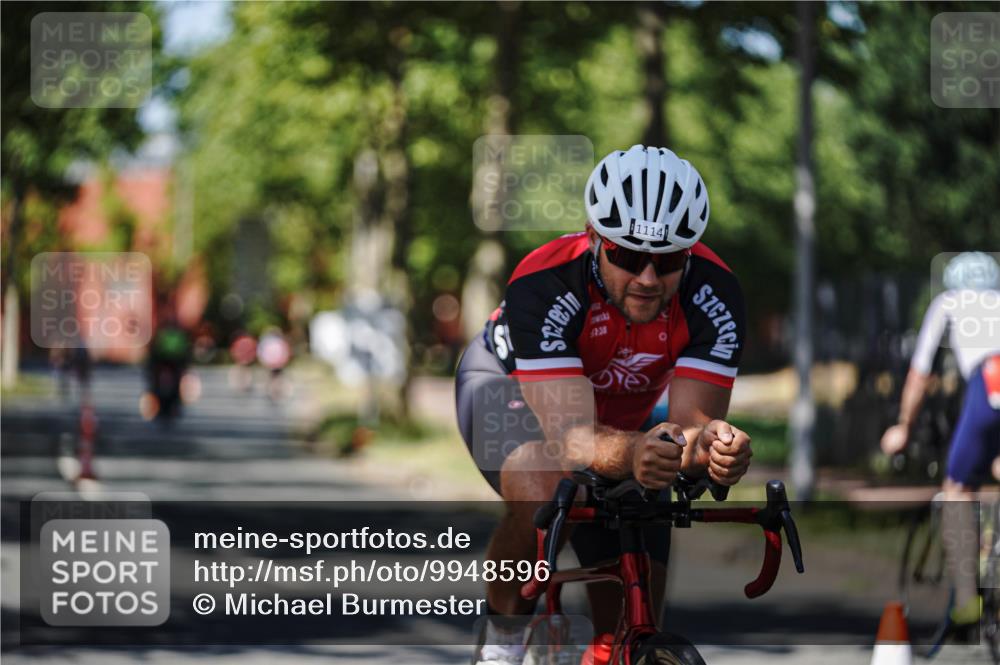 09.08.2026 - GEWOBA Citytriathlon Bremen Michael Burmester http://msf.ph/oto/9948596 09.08.2026 12:37:51 Radfahren 559, 571, 639, 687, 745, 1114 meine-sportfotos.de