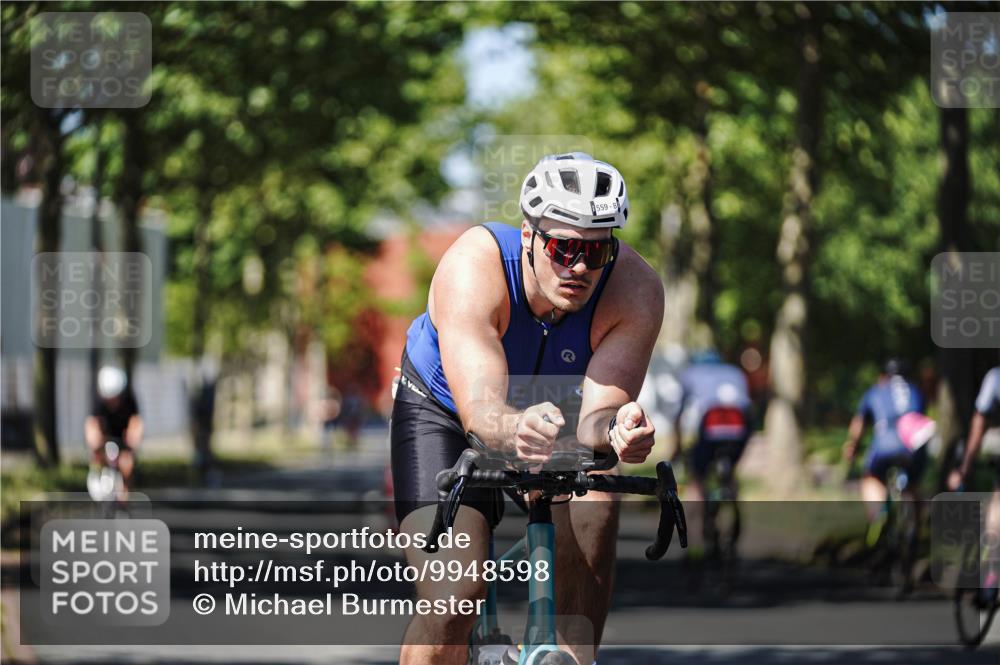 09.08.2026 - GEWOBA Citytriathlon Bremen Michael Burmester http://msf.ph/oto/9948598 09.08.2026 12:37:52 Radfahren 559, 571, 687, 745, 1114 meine-sportfotos.de