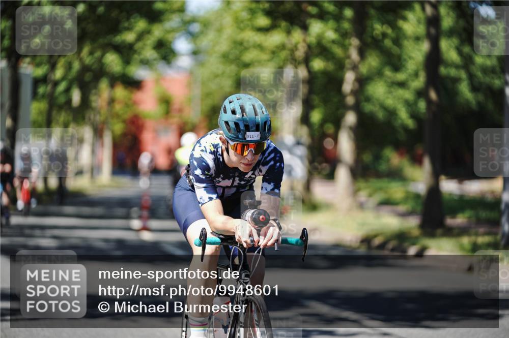 09.08.2026 - GEWOBA Citytriathlon Bremen Michael Burmester http://msf.ph/oto/9948601 09.08.2026 12:37:57 Radfahren 559, 571, 687, 745, 763, 897, 911, 1017, 1113, 1114 meine-sportfotos.de