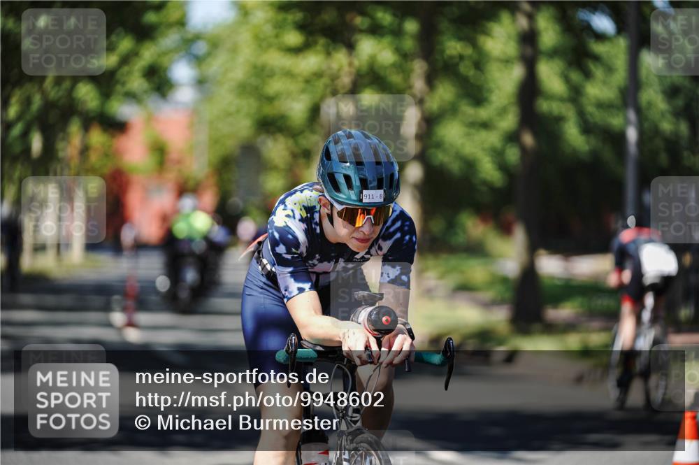 09.08.2026 - GEWOBA Citytriathlon Bremen Michael Burmester http://msf.ph/oto/9948602 09.08.2026 12:37:57 Radfahren 559, 571, 687, 745, 763, 897, 911, 1017, 1113, 1114 meine-sportfotos.de