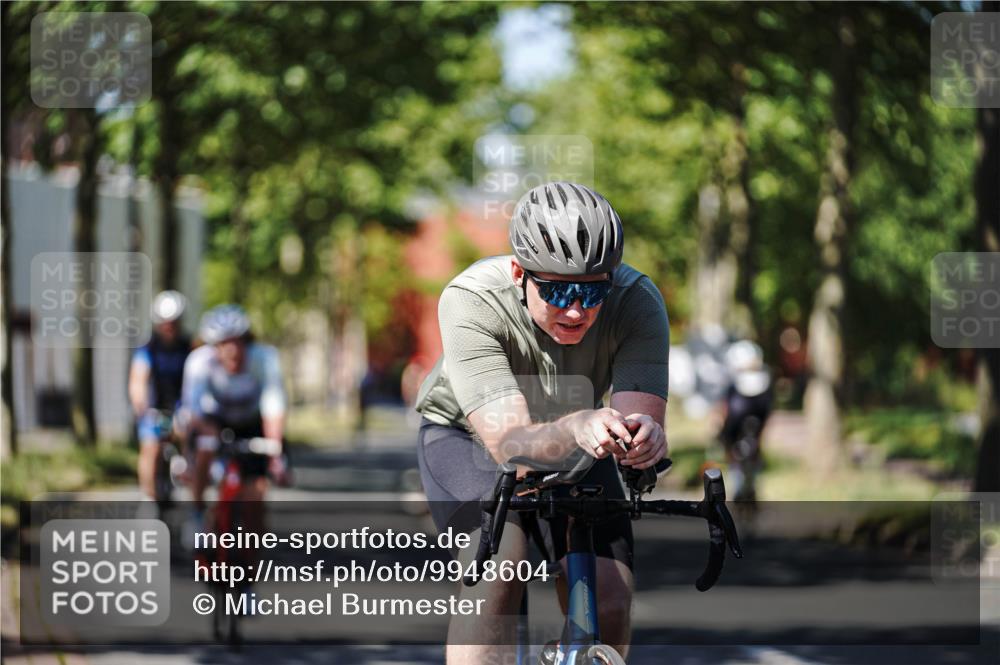 09.08.2026 - GEWOBA Citytriathlon Bremen Michael Burmester http://msf.ph/oto/9948604 09.08.2026 12:38:00 Radfahren 559, 571, 687, 763, 897, 911, 960, 1017, 1113, 1114 meine-sportfotos.de