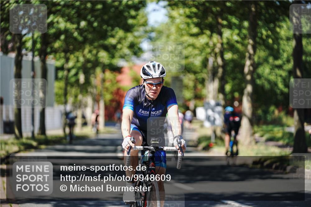 09.08.2026 - GEWOBA Citytriathlon Bremen Michael Burmester http://msf.ph/oto/9948609 09.08.2026 12:38:02 Radfahren 559, 571, 687, 763, 806, 897, 911, 960, 1017, 1113, 1114 meine-sportfotos.de