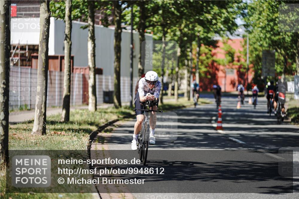 09.08.2026 - GEWOBA Citytriathlon Bremen Michael Burmester http://msf.ph/oto/9948612 09.08.2026 12:38:07 Radfahren 559, 603, 763, 806, 886, 897, 911, 960, 1017, 1113 meine-sportfotos.de