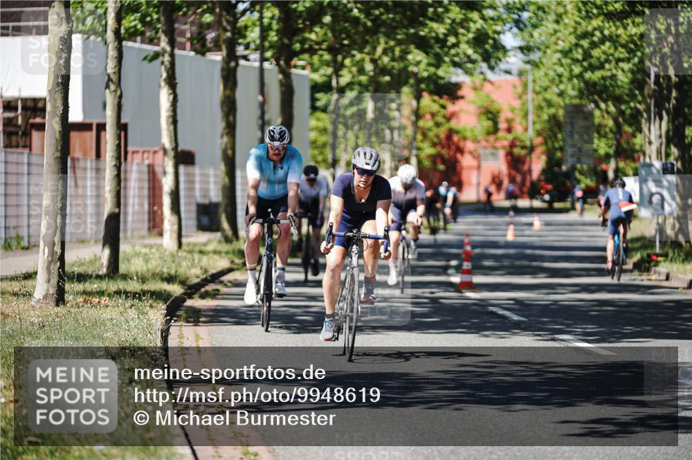 09.08.2026 - GEWOBA Citytriathlon Bremen Michael Burmester http://msf.ph/oto/9948619 09.08.2026 12:38:13 Radfahren 596, 603, 672, 762, 763, 806, 886, 897, 911, 960, 1017, 1113 meine-sportfotos.de