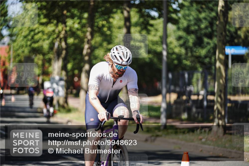 09.08.2026 - GEWOBA Citytriathlon Bremen Michael Burmester http://msf.ph/oto/9948623 09.08.2026 12:38:15 Radfahren 570, 596, 603, 672, 762, 763, 806, 886, 897, 911, 960 meine-sportfotos.de