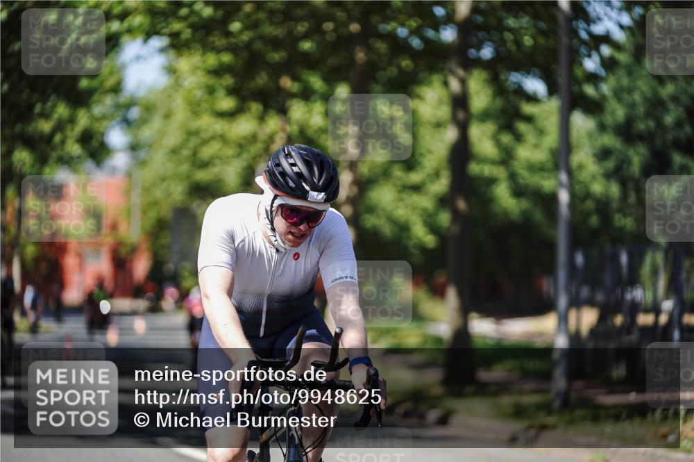 09.08.2026 - GEWOBA Citytriathlon Bremen Michael Burmester http://msf.ph/oto/9948625 09.08.2026 12:38:16 Radfahren 570, 596, 603, 672, 762, 806, 886, 911, 960 meine-sportfotos.de