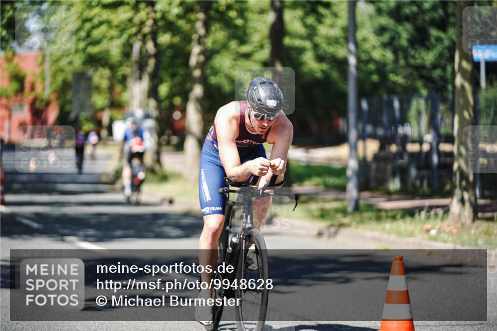 09.08.2026 - GEWOBA Citytriathlon Bremen Michael Burmester http://msf.ph/oto/9948628 09.08.2026 12:38:19 Radfahren 541, 570, 596, 603, 623, 672, 695, 762, 806, 886, 960 meine-sportfotos.de