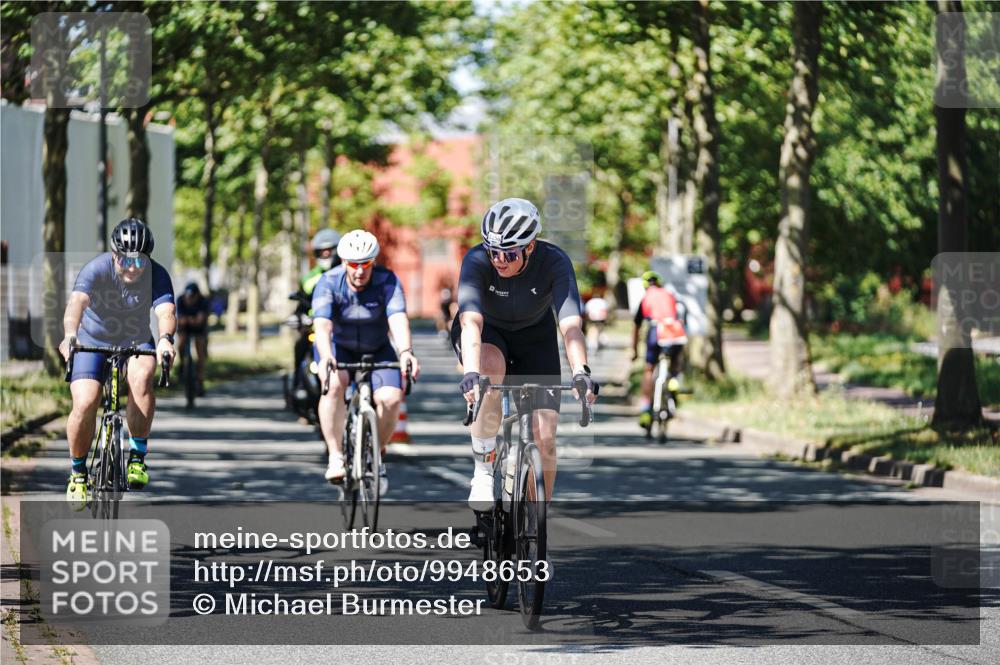 09.08.2026 - GEWOBA Citytriathlon Bremen Michael Burmester http://msf.ph/oto/9948653 09.08.2026 12:38:40 Radfahren 572, 577, 625, 637, 667, 838, 844, 912, 1003, 1111, 1156 meine-sportfotos.de
