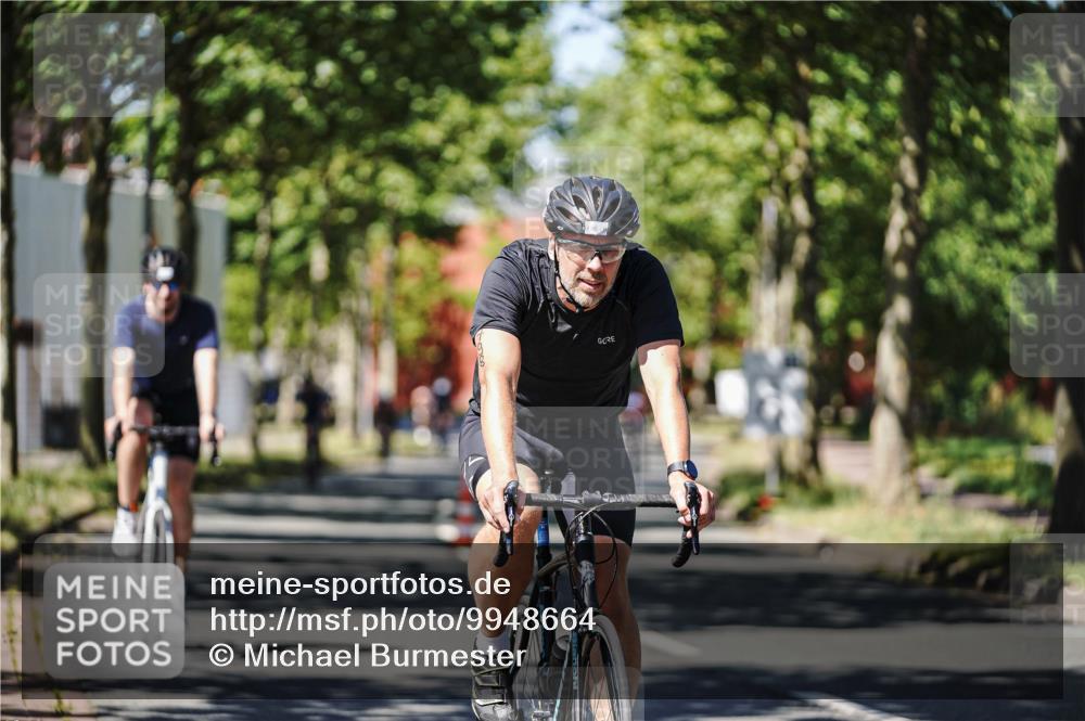 09.08.2026 - GEWOBA Citytriathlon Bremen Michael Burmester http://msf.ph/oto/9948664 09.08.2026 12:38:50 Radfahren 572, 577, 625, 667, 798, 838, 902, 1003, 1111, 1156 meine-sportfotos.de