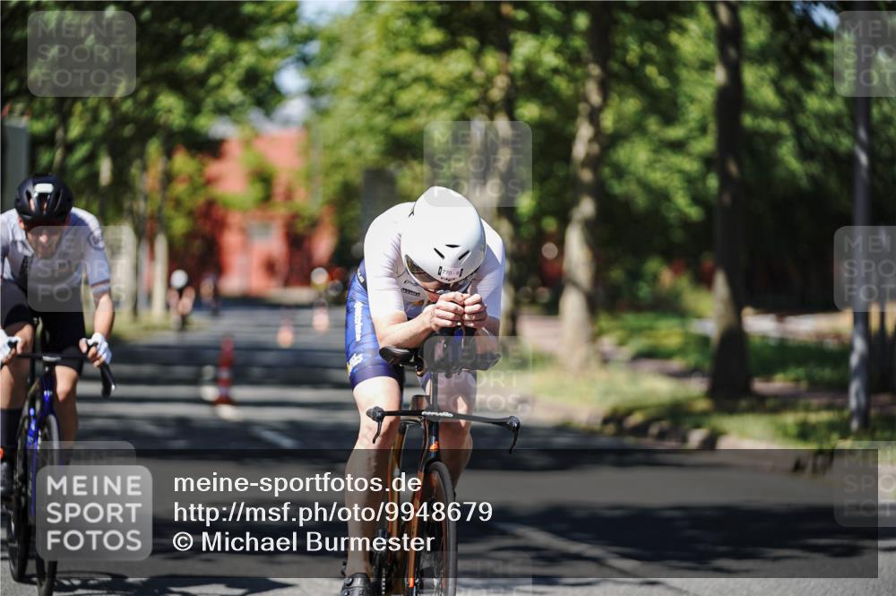 09.08.2026 - GEWOBA Citytriathlon Bremen Michael Burmester http://msf.ph/oto/9948679 09.08.2026 12:39:03 Radfahren 694, 759, 770, 776, 902, 931, 1124 meine-sportfotos.de