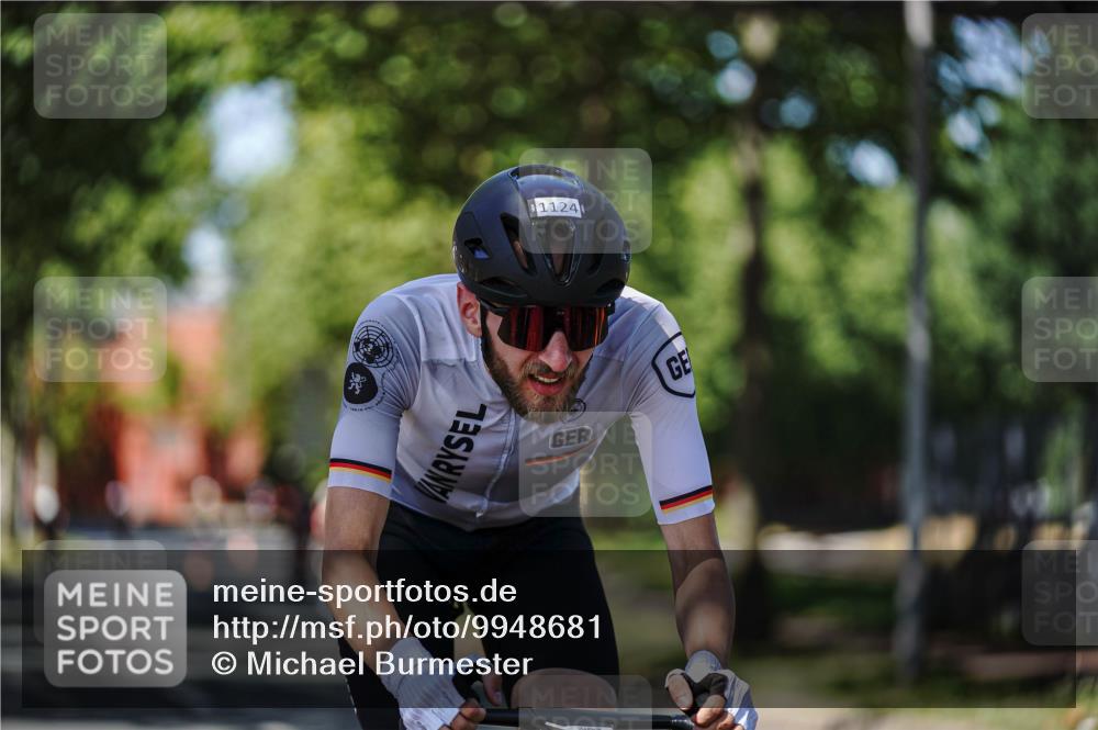 09.08.2026 - GEWOBA Citytriathlon Bremen Michael Burmester http://msf.ph/oto/9948681 09.08.2026 12:39:04 Radfahren 694, 759, 770, 776, 902, 931, 1124 meine-sportfotos.de