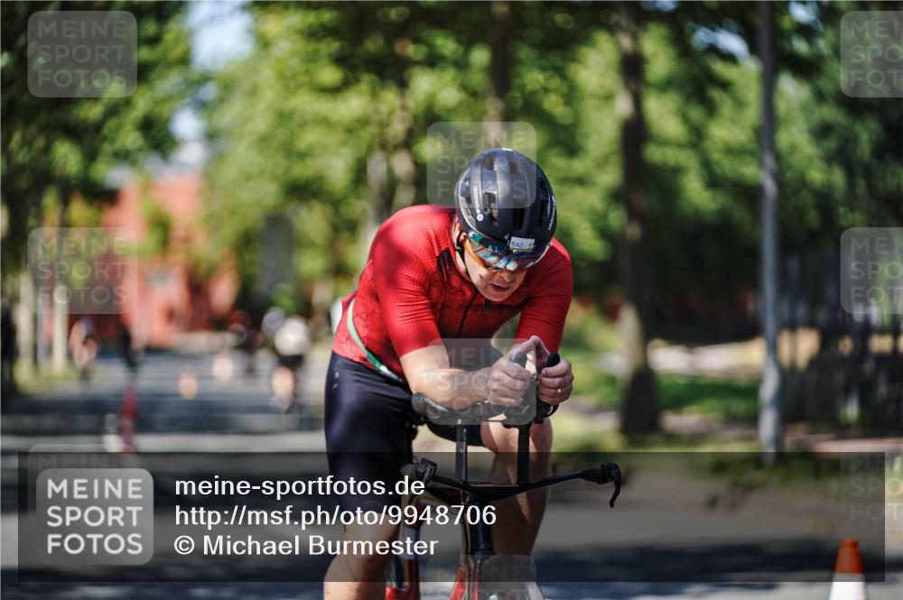 09.08.2026 - GEWOBA Citytriathlon Bremen Michael Burmester http://msf.ph/oto/9948706 09.08.2026 12:39:36 Radfahren 612, 656, 693, 783, 834, 840, 871, 896, 923 meine-sportfotos.de