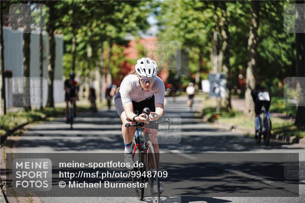 09.08.2026 - GEWOBA Citytriathlon Bremen Michael Burmester http://msf.ph/oto/9948709 09.08.2026 12:39:38 Radfahren 612, 656, 693, 783, 834, 840, 871, 896, 923, 998 meine-sportfotos.de