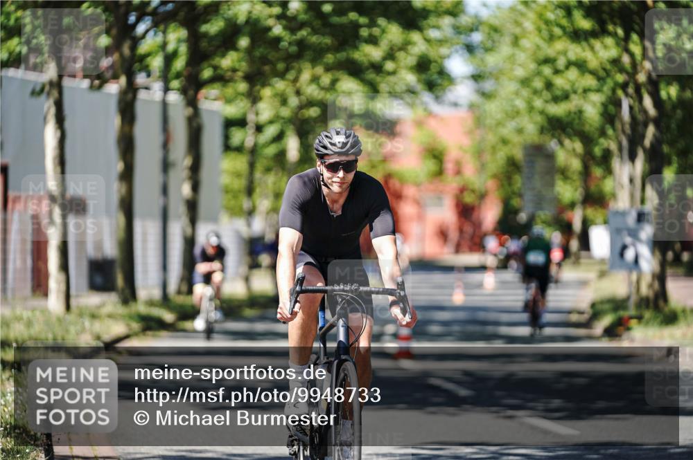 09.08.2026 - GEWOBA Citytriathlon Bremen Michael Burmester http://msf.ph/oto/9948733 09.08.2026 12:39:55 Radfahren 675, 693, 696, 796, 840, 876, 923, 968, 972, 998, 1012, 1120, 1154 meine-sportfotos.de