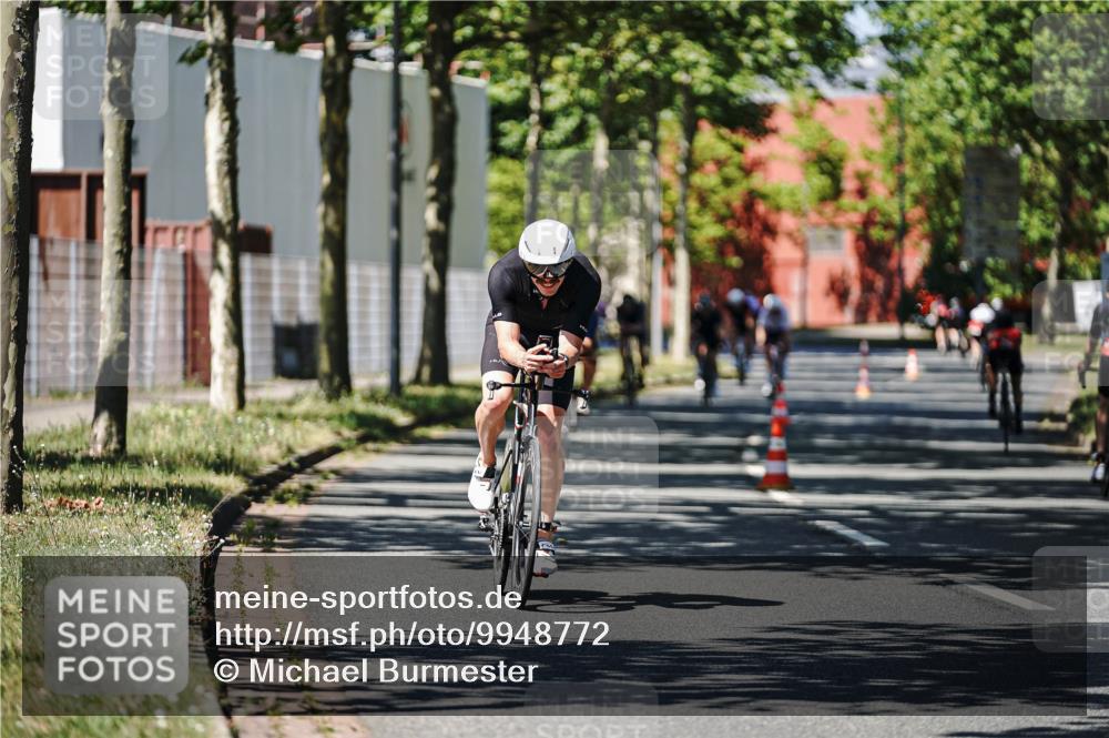 09.08.2026 - GEWOBA Citytriathlon Bremen Michael Burmester http://msf.ph/oto/9948772 09.08.2026 12:40:20 Radfahren 626, 707, 743, 761, 789, 819, 888, 953, 1115, 1127 meine-sportfotos.de