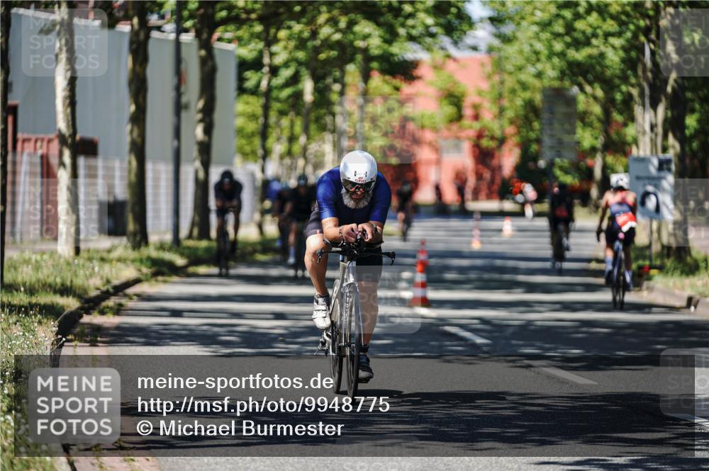 09.08.2026 - GEWOBA Citytriathlon Bremen Michael Burmester http://msf.ph/oto/9948775 09.08.2026 12:40:22 Radfahren 626, 671, 707, 743, 761, 789, 809, 819, 888, 953, 954, 1115, 1127 meine-sportfotos.de