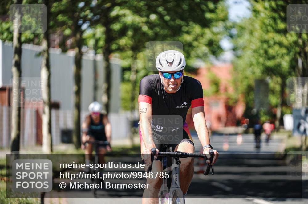 09.08.2026 - GEWOBA Citytriathlon Bremen Michael Burmester http://msf.ph/oto/9948785 09.08.2026 12:40:28 Radfahren 626, 671, 701, 707, 743, 789, 809, 819, 888, 919, 953, 954, 1115, 1127 meine-sportfotos.de