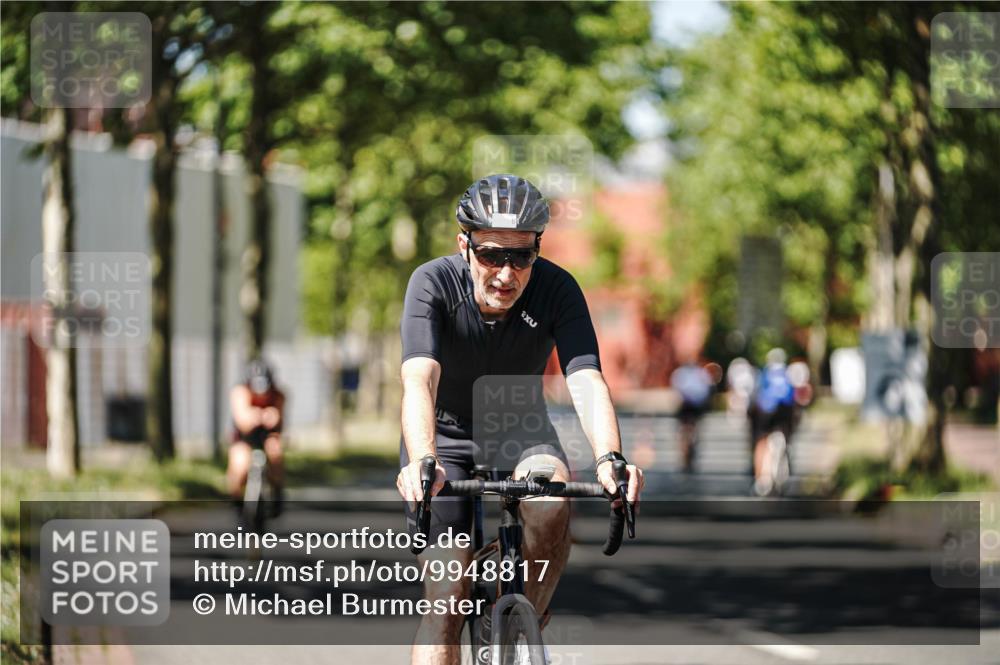09.08.2026 - GEWOBA Citytriathlon Bremen Michael Burmester http://msf.ph/oto/9948817 09.08.2026 12:41:03 Radfahren 586, 601, 620, 774, 800, 848, 889, 956, 1131 meine-sportfotos.de