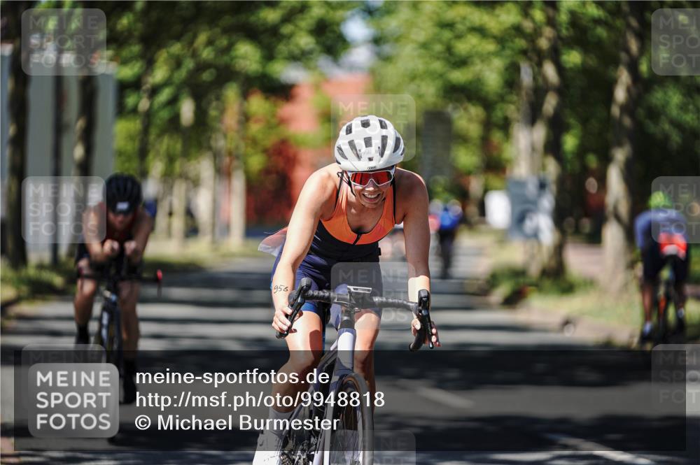 09.08.2026 - GEWOBA Citytriathlon Bremen Michael Burmester http://msf.ph/oto/9948818 09.08.2026 12:41:05 Radfahren 586, 601, 800, 848, 889, 956, 1131 meine-sportfotos.de