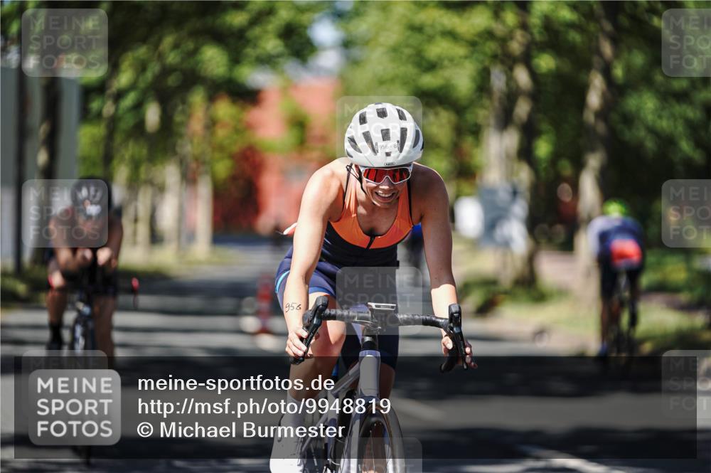 09.08.2026 - GEWOBA Citytriathlon Bremen Michael Burmester http://msf.ph/oto/9948819 09.08.2026 12:41:05 Radfahren 586, 601, 800, 848, 889, 956, 1131 meine-sportfotos.de