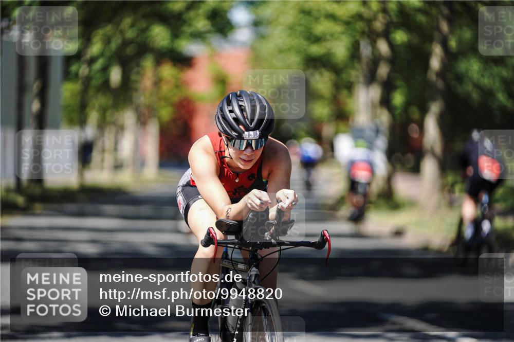 09.08.2026 - GEWOBA Citytriathlon Bremen Michael Burmester http://msf.ph/oto/9948820 09.08.2026 12:41:06 Radfahren 586, 800, 848, 889, 956, 1131 meine-sportfotos.de