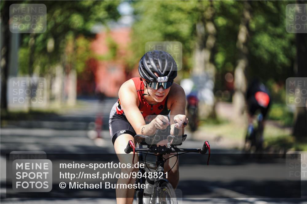 09.08.2026 - GEWOBA Citytriathlon Bremen Michael Burmester http://msf.ph/oto/9948821 09.08.2026 12:41:06 Radfahren 586, 800, 848, 889, 956, 1131 meine-sportfotos.de