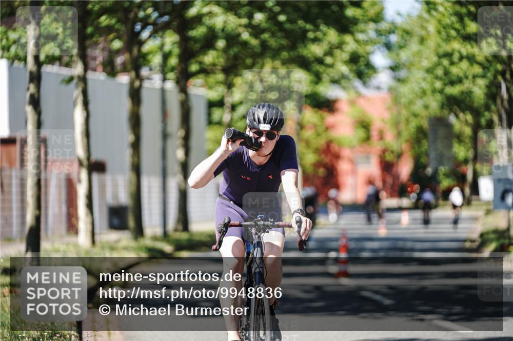 09.08.2026 - GEWOBA Citytriathlon Bremen Michael Burmester http://msf.ph/oto/9948836 09.08.2026 12:41:24 Radfahren 548, 602, 702, 711, 740, 858, 982, 1020 meine-sportfotos.de
