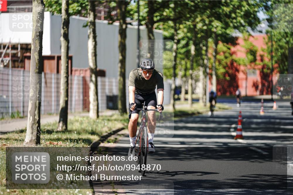 09.08.2026 - GEWOBA Citytriathlon Bremen Michael Burmester http://msf.ph/oto/9948870 09.08.2026 12:41:51 Radfahren 578, 684, 718, 731, 766, 873, 1121, 1123 meine-sportfotos.de
