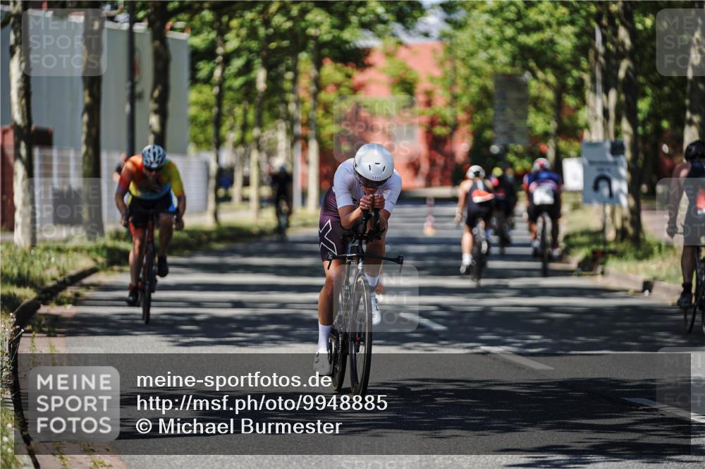 09.08.2026 - GEWOBA Citytriathlon Bremen Michael Burmester http://msf.ph/oto/9948885 09.08.2026 12:42:08 Radfahren 684, 753, 1102, 1107, 1153 meine-sportfotos.de
