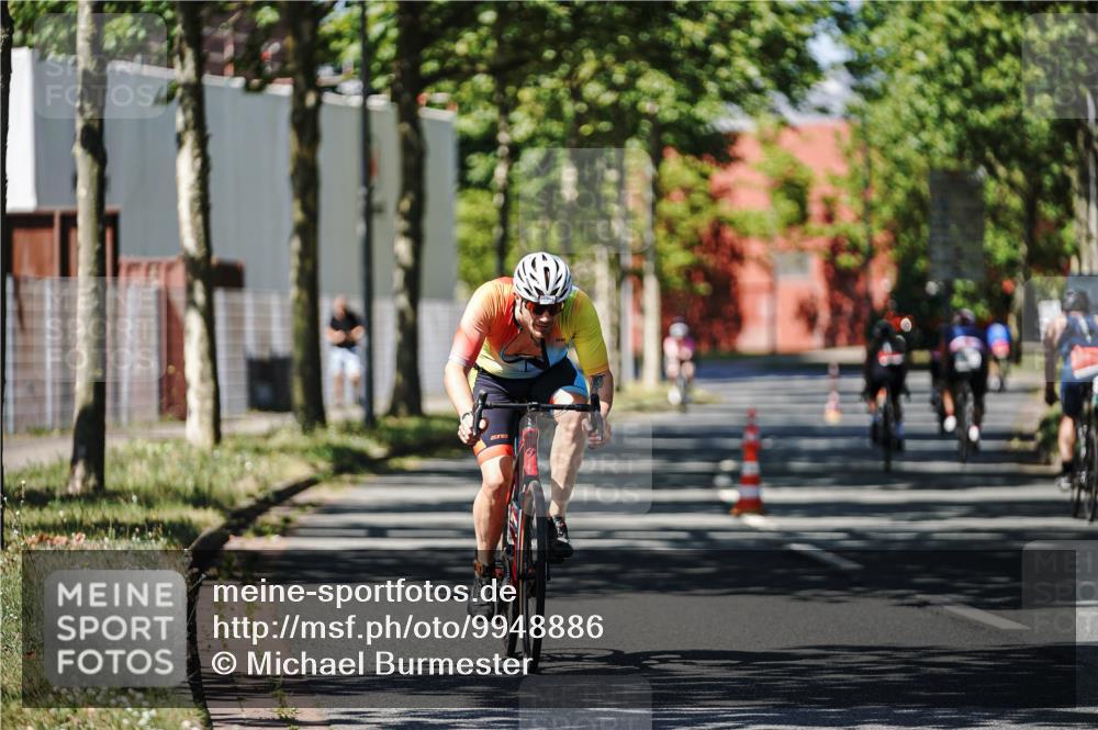 09.08.2026 - GEWOBA Citytriathlon Bremen Michael Burmester http://msf.ph/oto/9948886 09.08.2026 12:42:09 Radfahren 684, 753, 1102, 1107, 1153 meine-sportfotos.de
